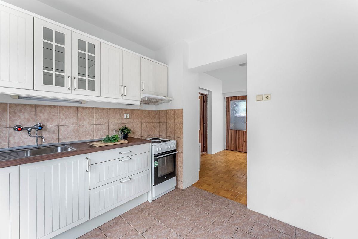 Prodej rodinného domu 80 m², pozemek 1203 m² – fotografie 4
