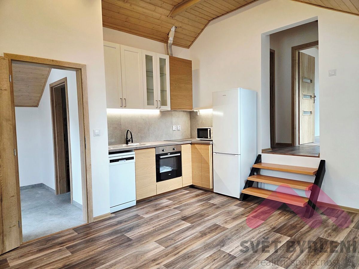 Pronájem bytu 3+kk 85 m²