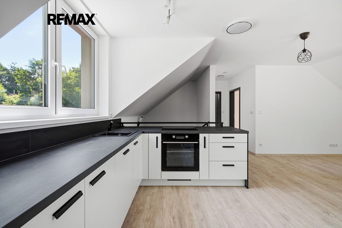 Prodej rodinného domu 152 m², pozemek 642 m² – fotografie 4