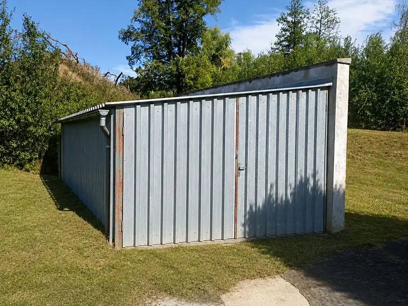 Pronájem garáže 31 m², Jindřichův Hradec – náhled fotky 1
