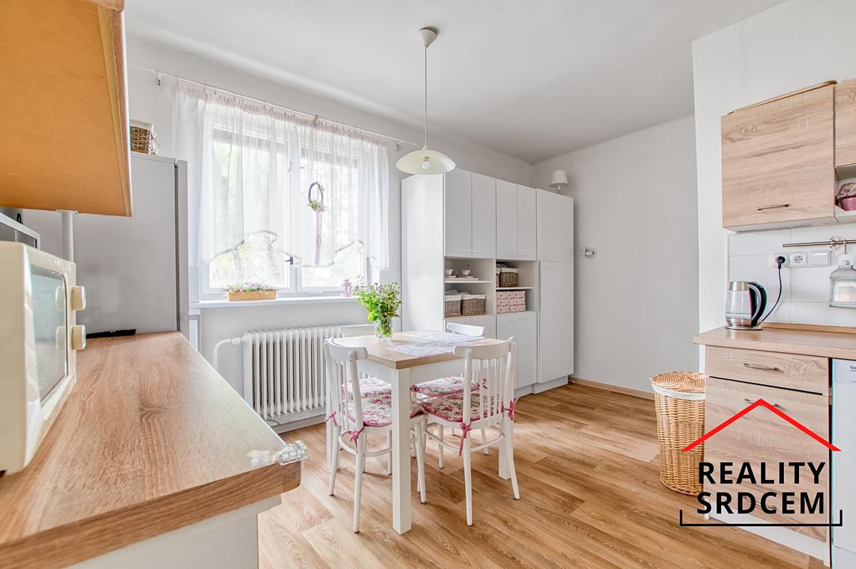 Prodej rodinného domu 128 m², pozemek 866 m² – fotografie 5