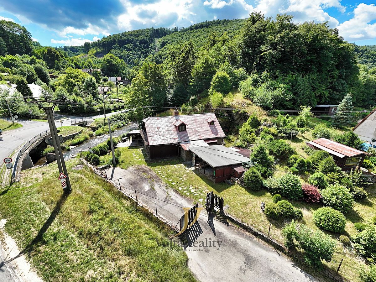 Prodej stavebního pozemku 1301 m² – fotografie 3
