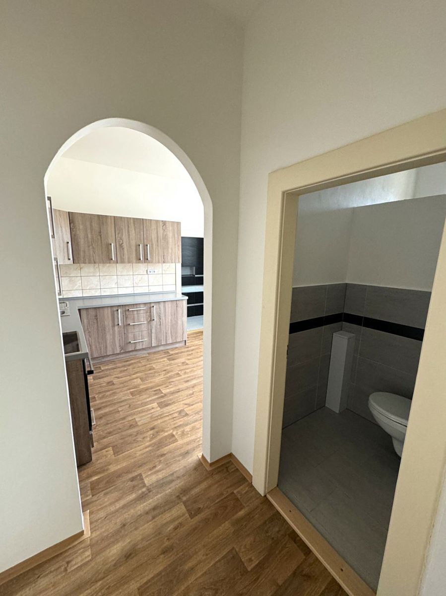 Pronájem bytu 3+1 80 m² – fotografie 2