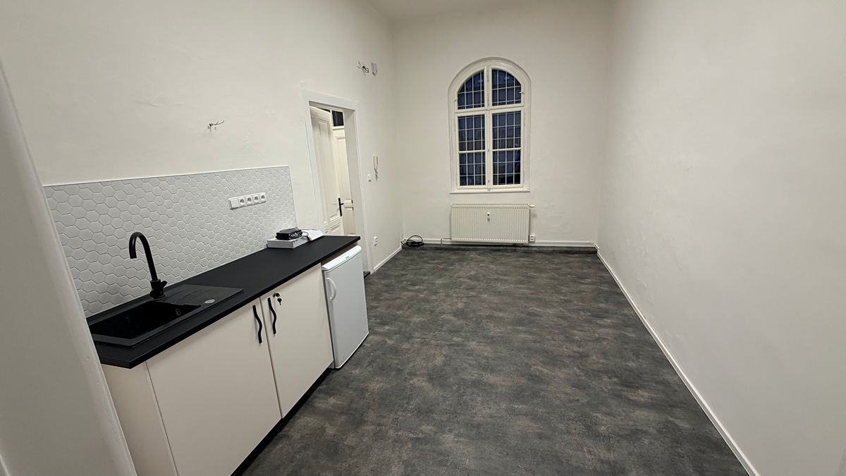 Pronájem kanceláře 104 m² – fotografie 2