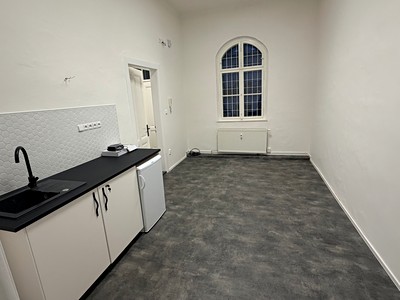 Комерційне приміщення в оренду, 104 м² (2 з 13)