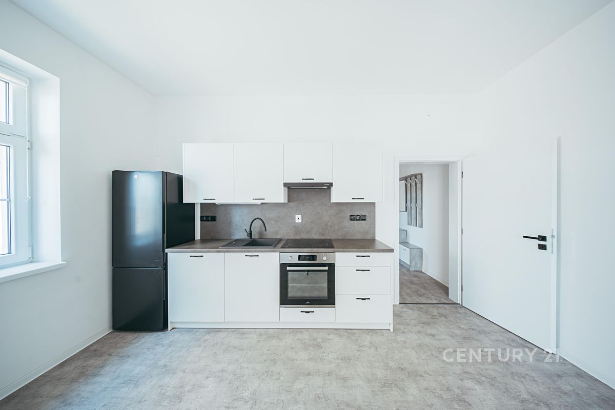 Pronájem bytu 2+kk 47 m² – fotografie 2