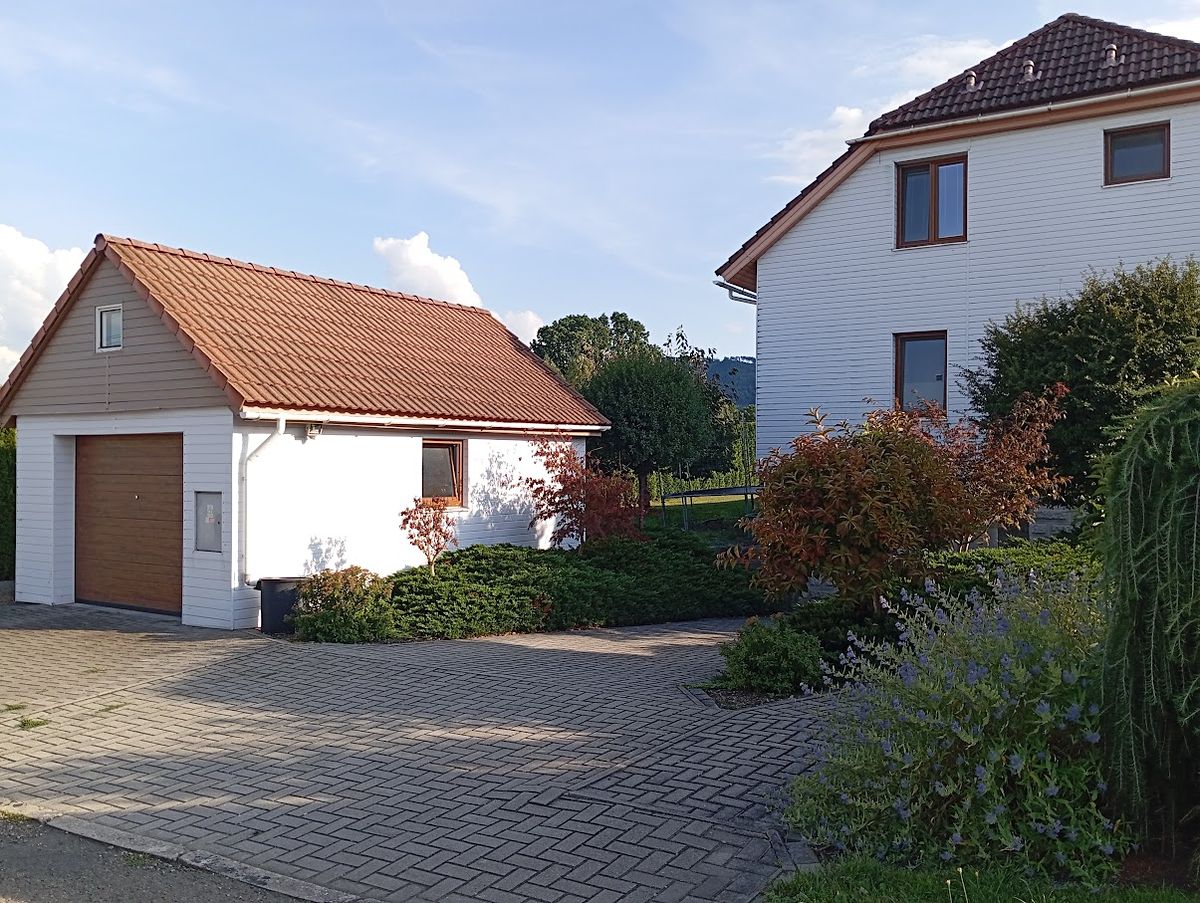 Prodej rodinného domu 224 m², pozemek 2062 m² – fotografie 2