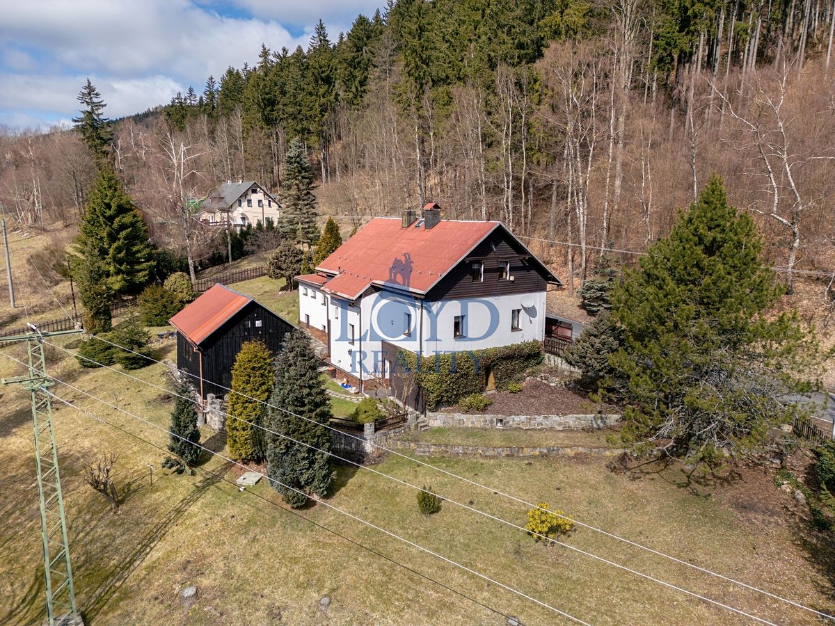 Prodej rodinného domu 169 m², pozemek 4737 m²
