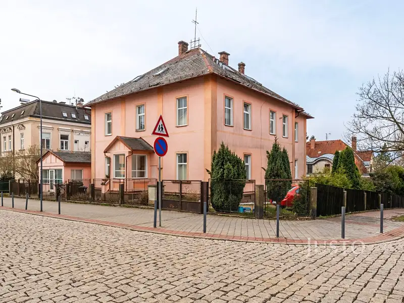 Prodej rodinného domu 225 m², pozemek 931 m², Liberec – náhled fotky 3