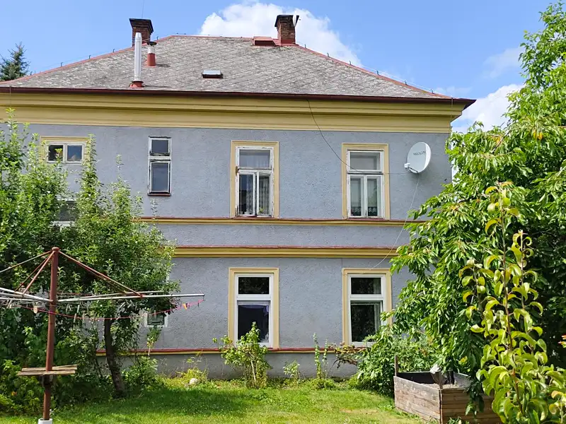 Prodej vícegeneračního domu 240 m², pozemek 950 m², Cheb – náhled fotky 2