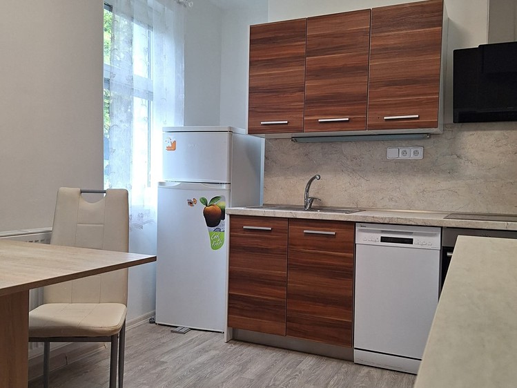 Квартира 3+1 в оренду, 72 м² (12 з 16)