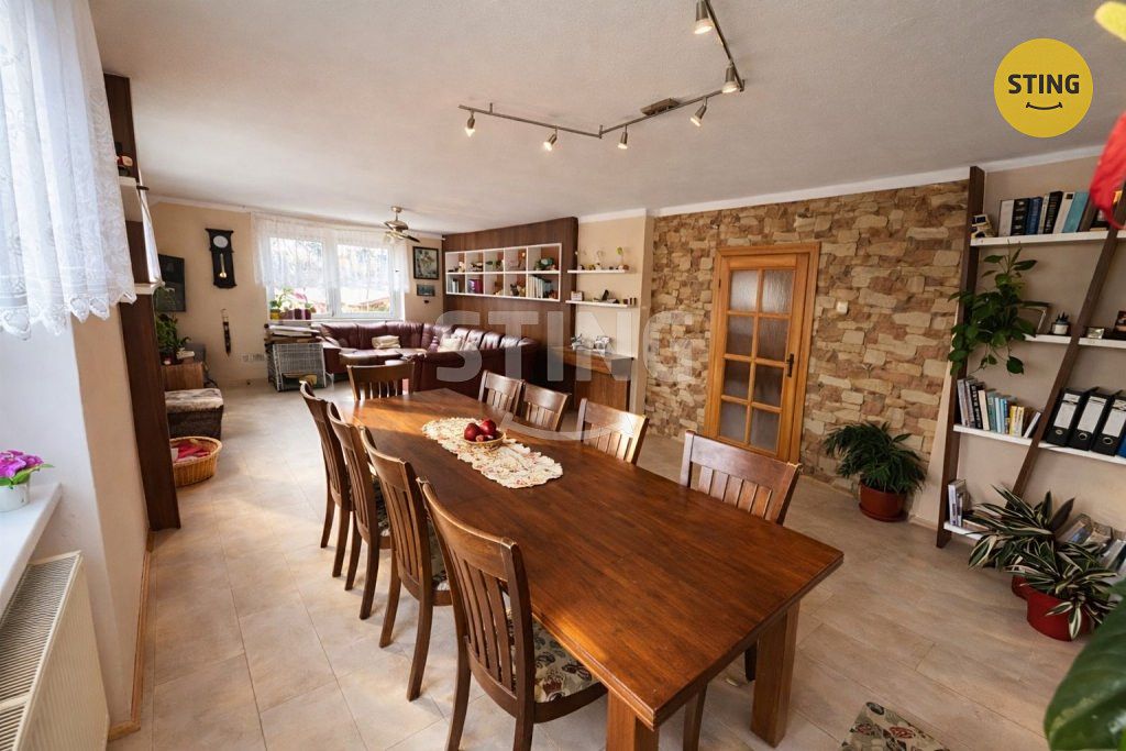 Prodej rodinného domu 241 m², pozemek 4037 m² – fotografie 5