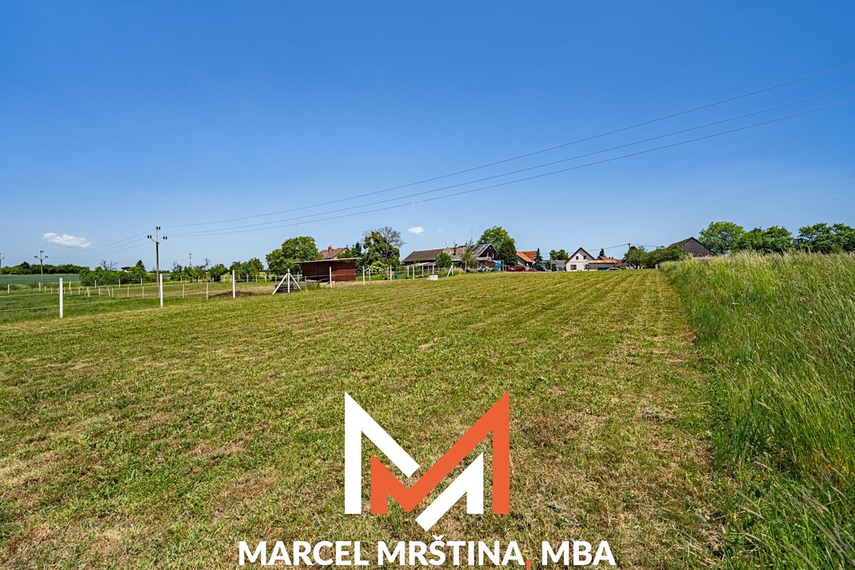 Prodej stavebního pozemku 1771 m²