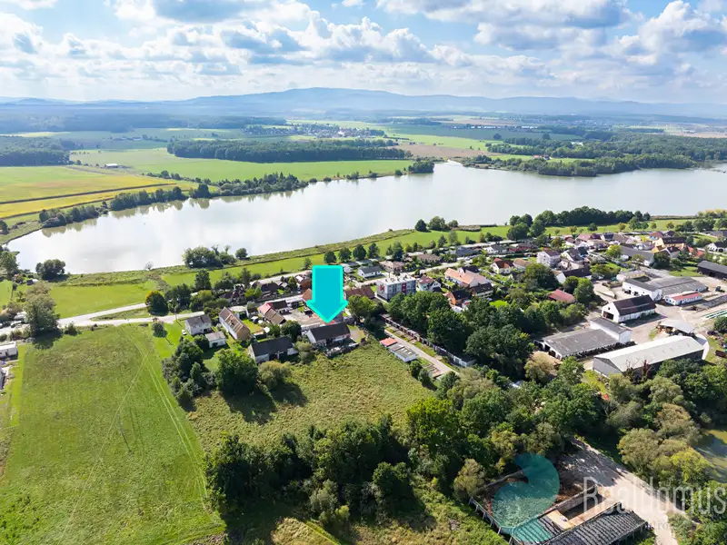 Prodej stavebního pozemku 1008 m², České Budějovice – náhled fotky 1