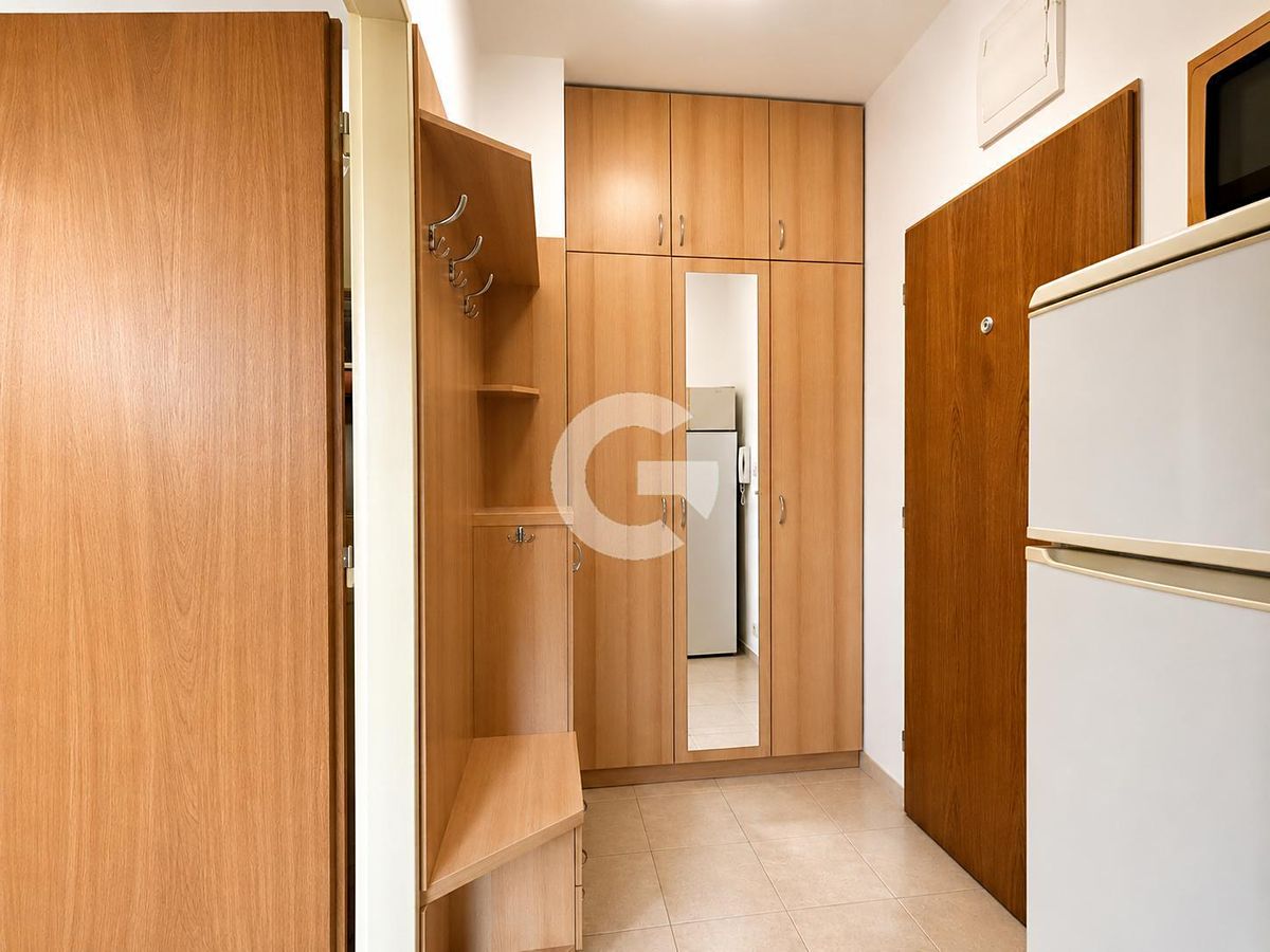 Prodej bytu 1+kk 28 m² – fotografie 3