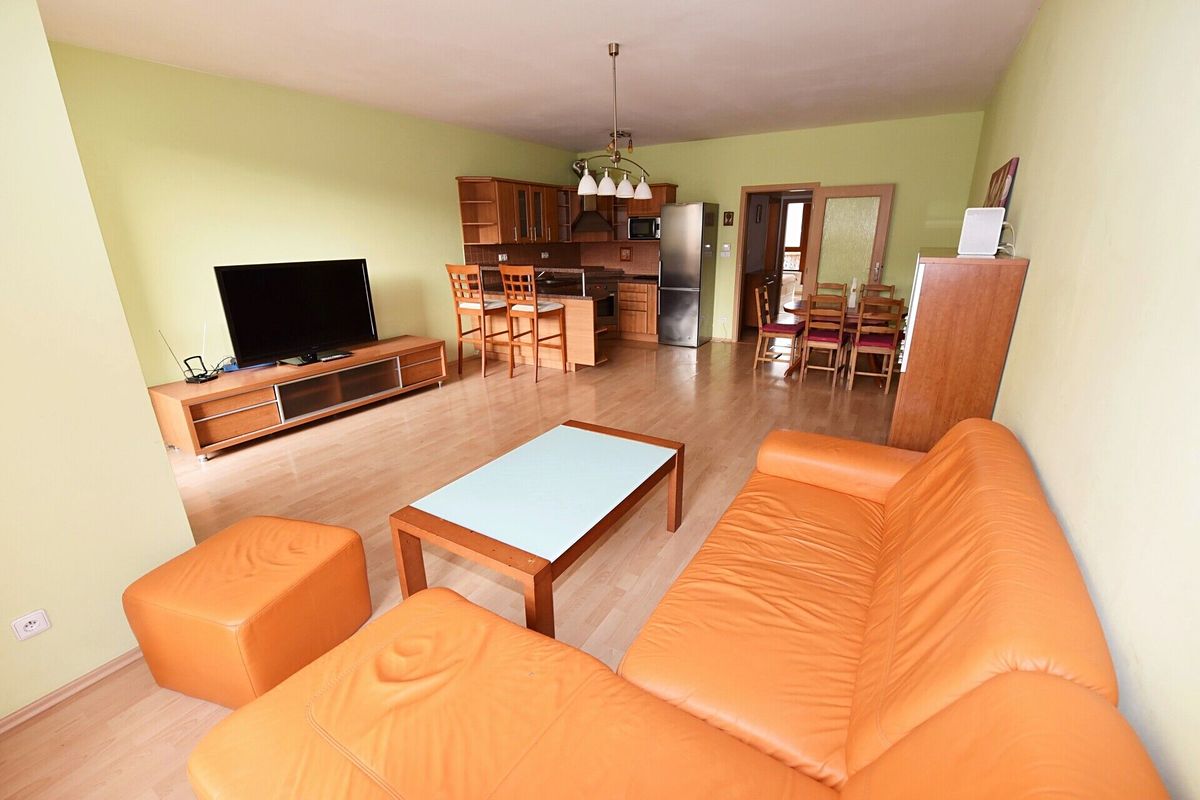 Pronájem bytu 3+kk 89 m² – fotografie 2