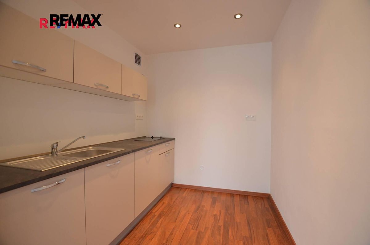 Prodej bytu 1+kk 33 m² – fotografie 3