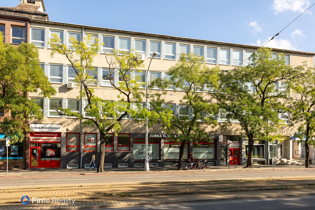 Prodej kanceláře 306 m², Bratislava – fotka 1 z 3