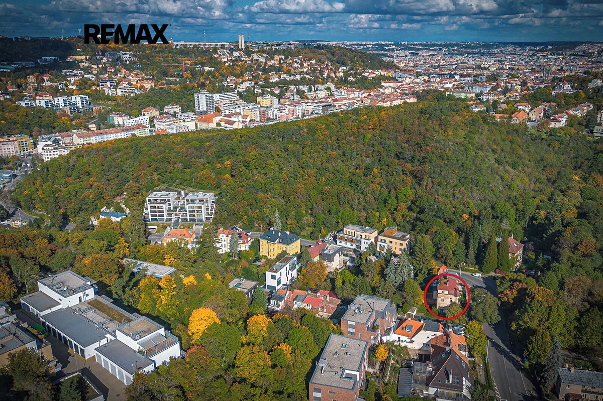 Prodej vily 268 m², pozemek 496 m² – fotografie 2