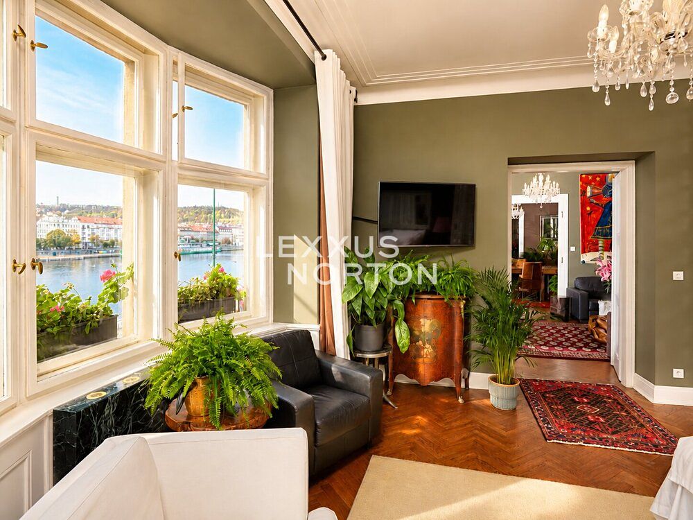 Pronájem bytu 4+1 150 m²