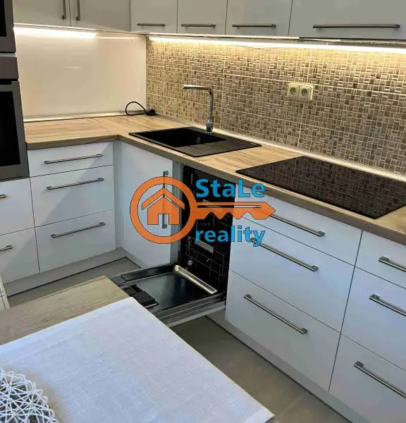Pronájem bytu 1+1 36 m², Kopřivnice – náhled fotky 2