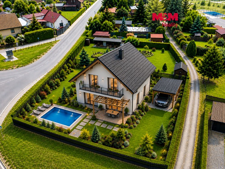 Prodej domu, 130 m² (1 z 10)