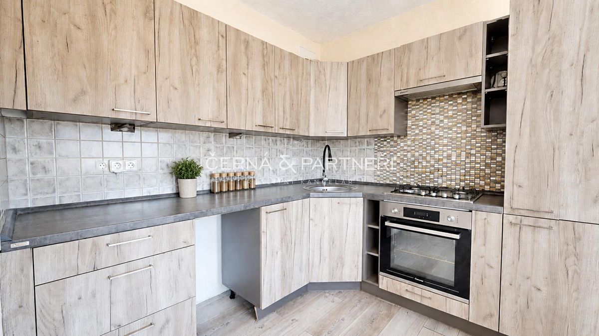 Prodej bytu 4+1 64 m², Most – fotka 1 z 3