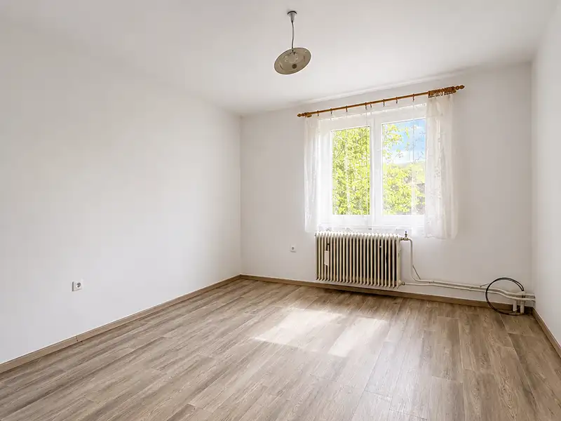 Prodej rodinného domu 250 m², pozemek 1200 m², Chrášťany – náhled fotky 3