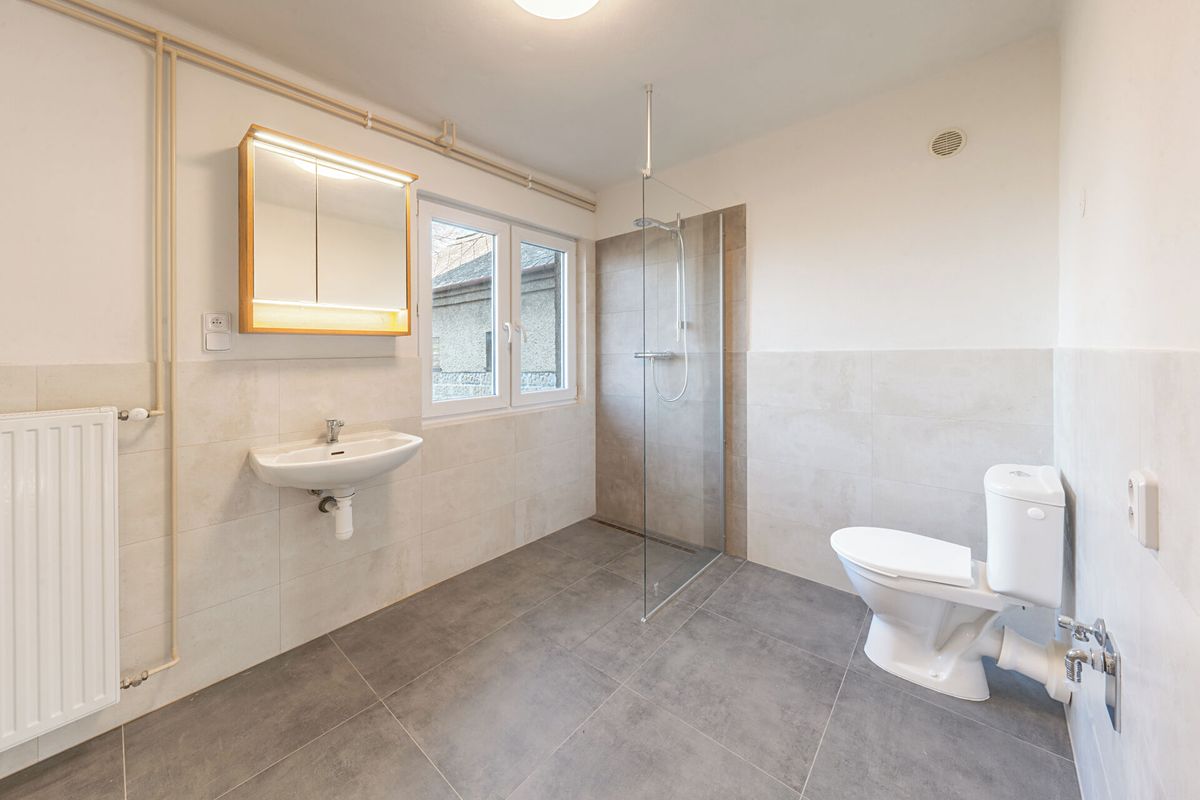 Pronájem bytu 2+1 57 m² – fotografie 3