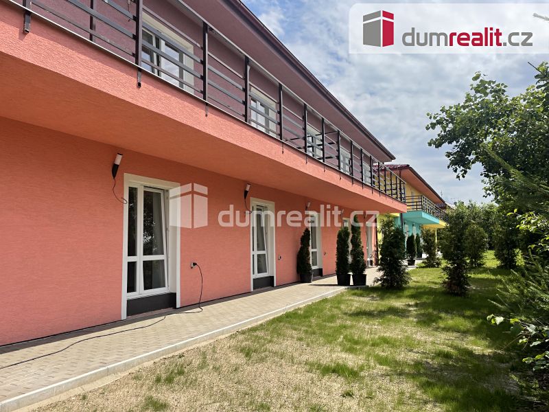 Pronájem bytu 1+kk 30 m² – fotografie 2