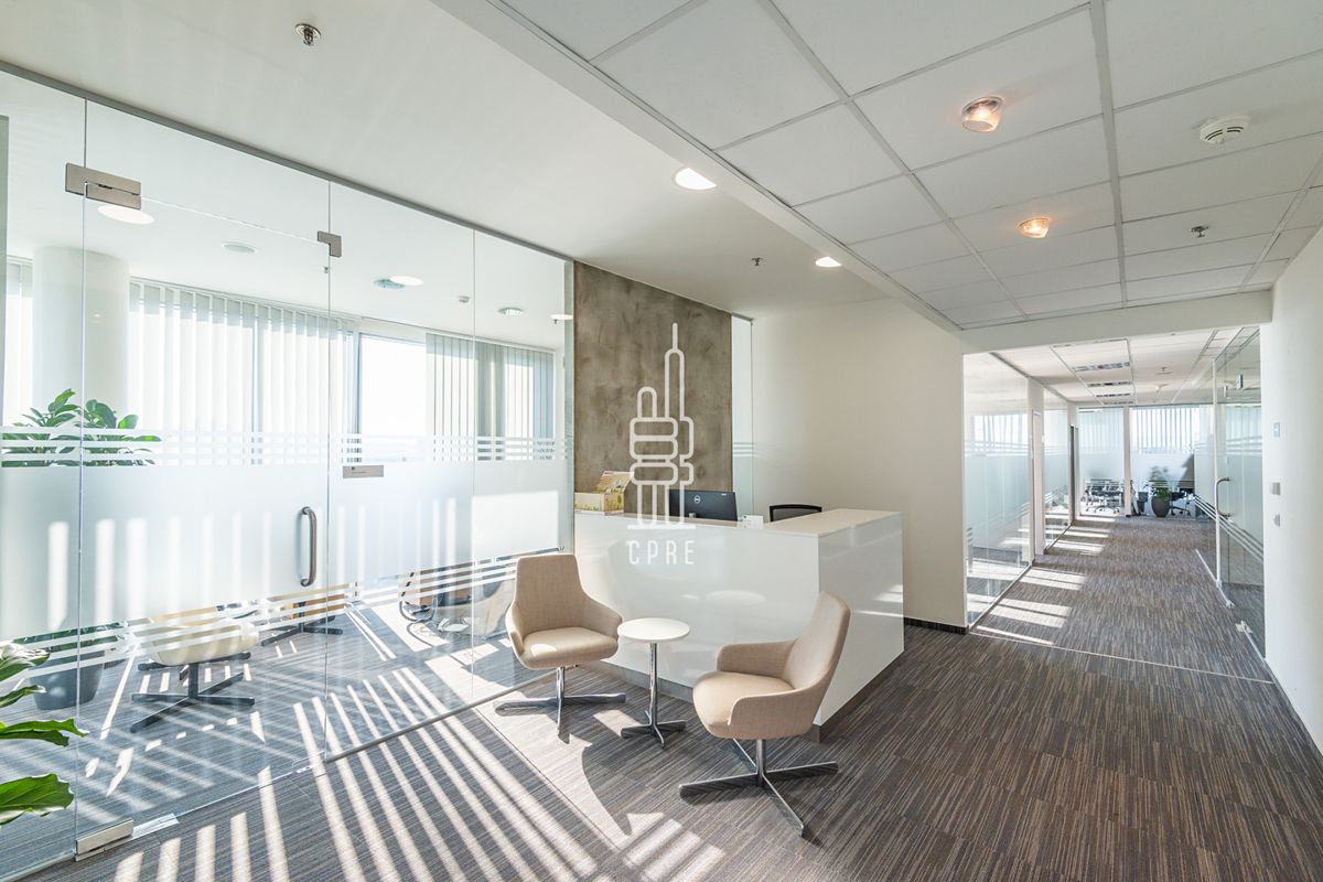 Pronájem kanceláře 244 m² – fotografie 2