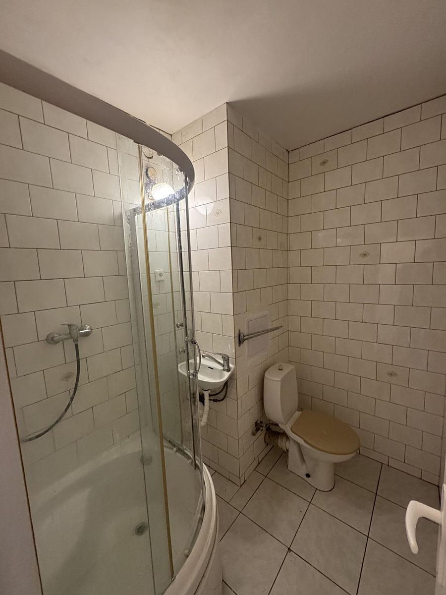 Pronájem bytu 1+kk 19 m² – fotografie 3