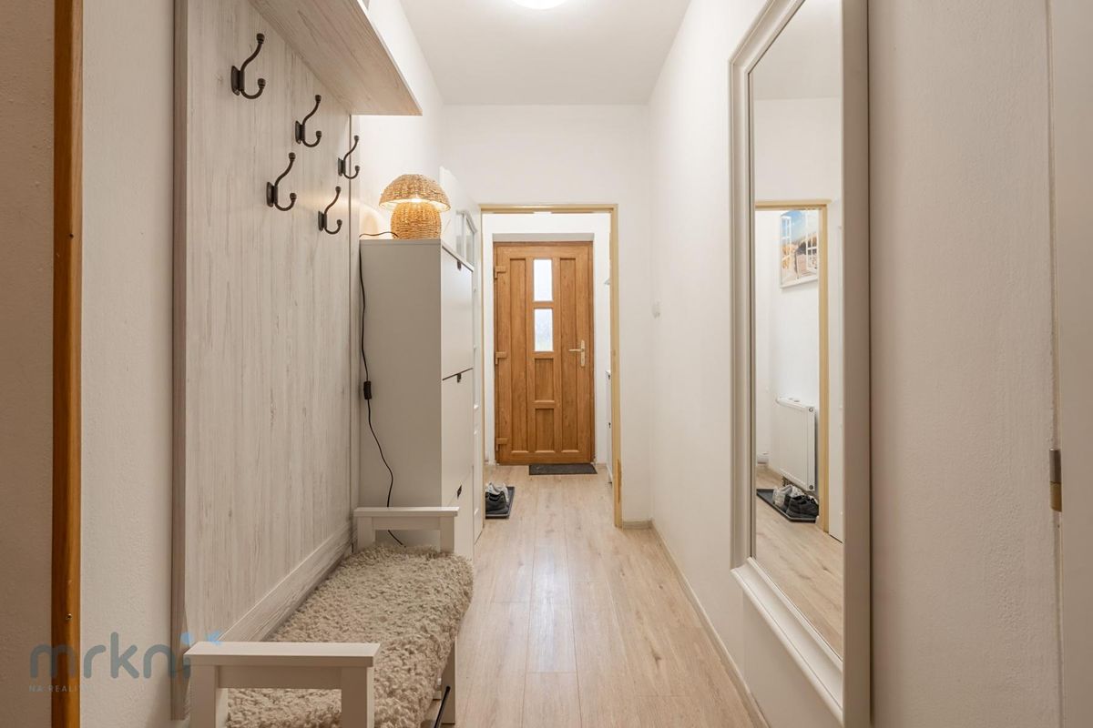 Prodej rodinného domu 220 m², pozemek 330 m² – fotografie 3