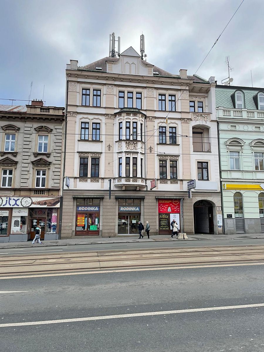 Pronájem kanceláře 144 m²