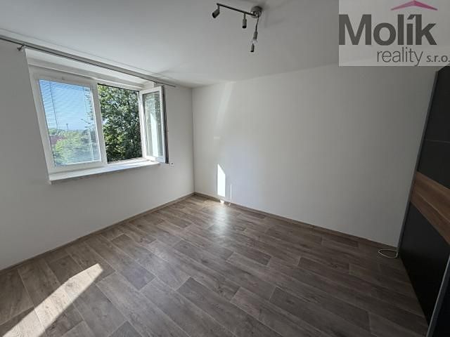 Pronájem bytu 2+1 51 m² – fotografie 4