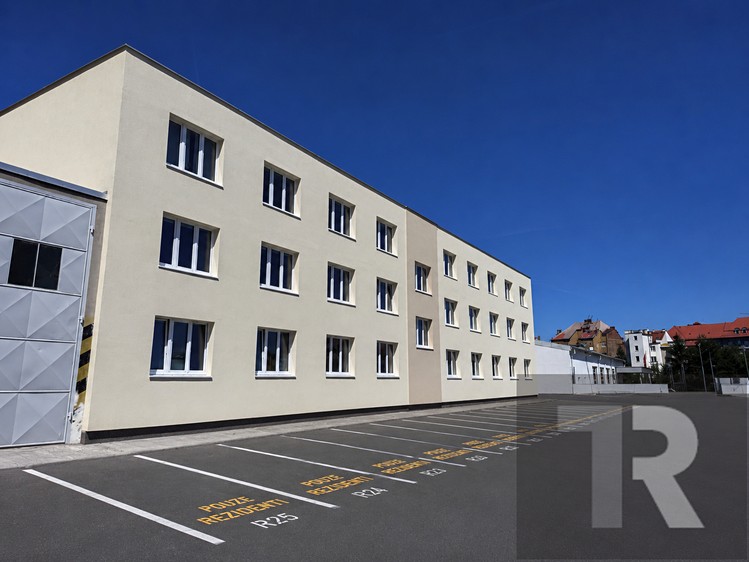 Комерційне приміщення в оренду, 16 м² (8 з 15)
