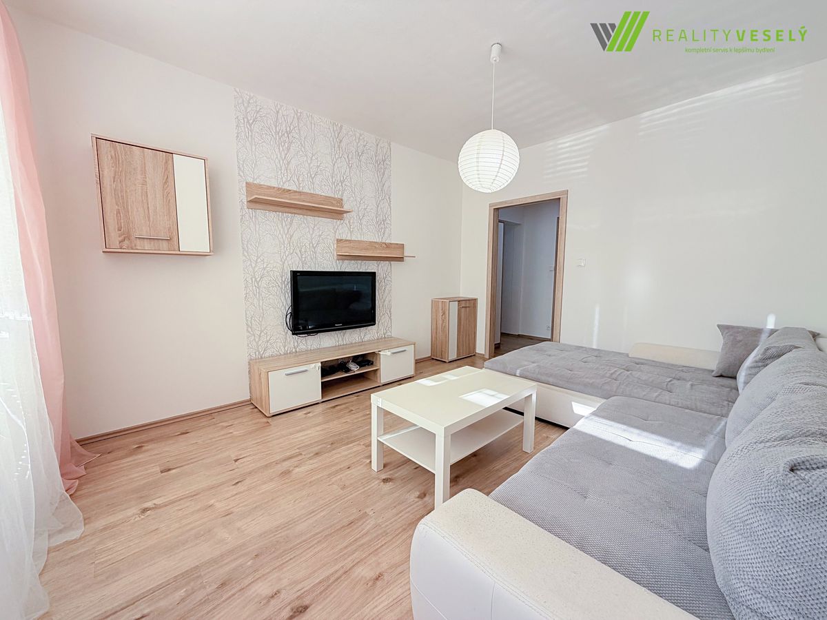 Pronájem bytu 2+1 55 m² – fotografie 2