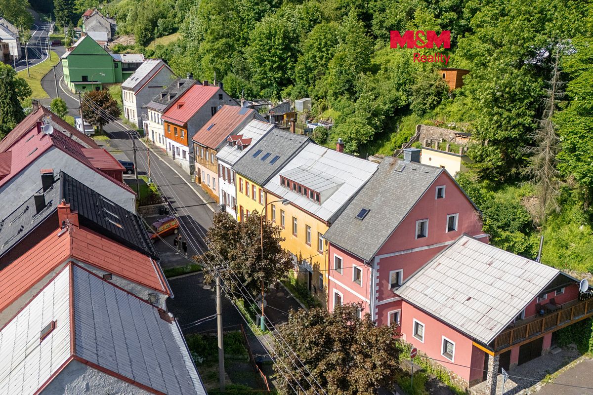 Prodej rodinného domu 213 m², pozemek 213 m²