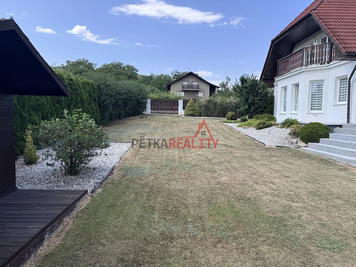Prodej rodinného domu 188 m², pozemek 835 m² – fotografie 3