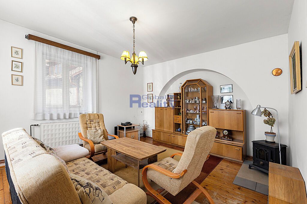 Prodej vícegeneračního domu 208 m², pozemek 354 m² – fotografie 3
