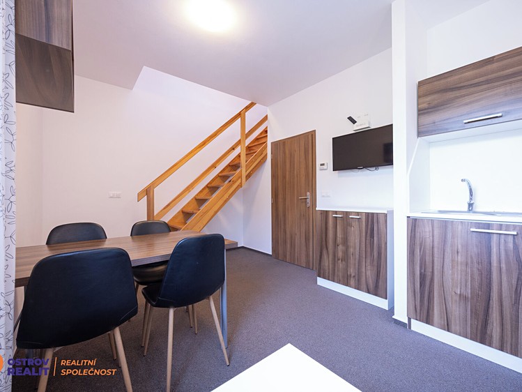 Prodej komerčního prostoru, 41 m² (4 z 24)