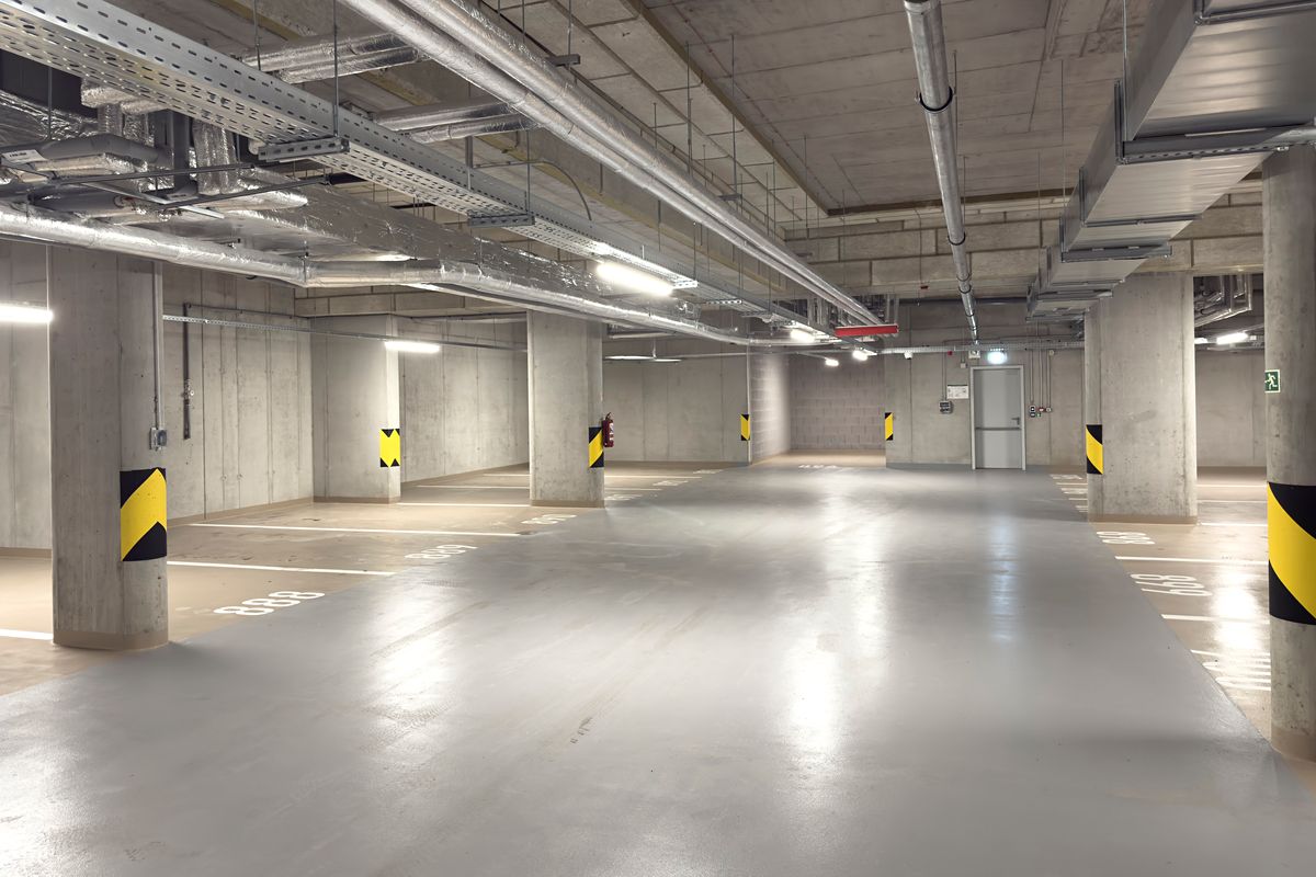 Pronájem garážového stání 13 m², Praha – fotka 1 z 3