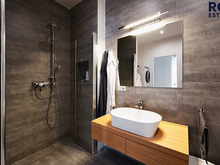 Квартира 4+1 на продаж, 180 м² (18 з 19)
