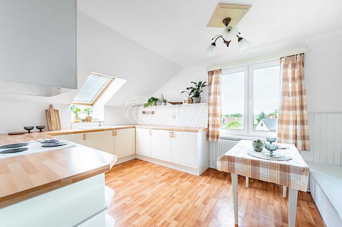 Prodej rodinného domu 250 m², pozemek 468 m² – fotografie 2