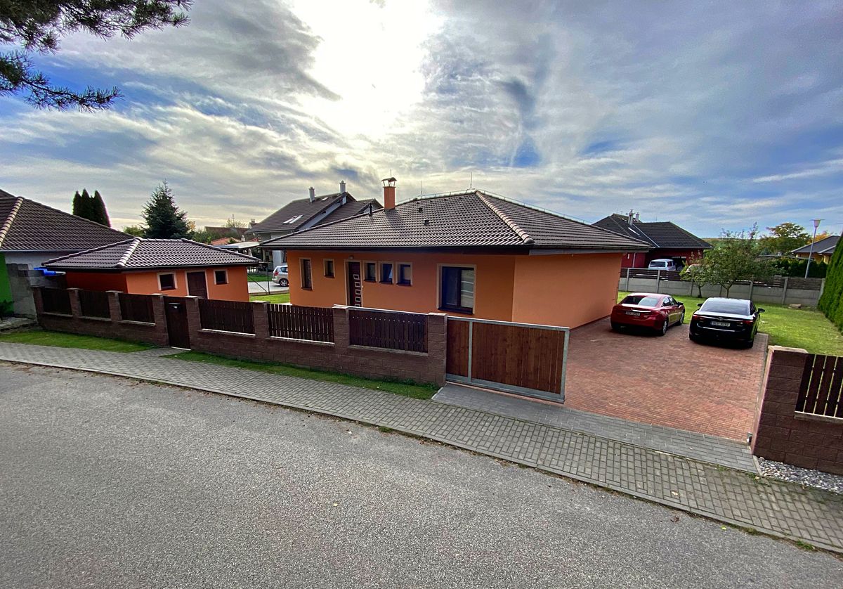 Prodej rodinného domu 129 m², pozemek 778 m² – fotografie 4