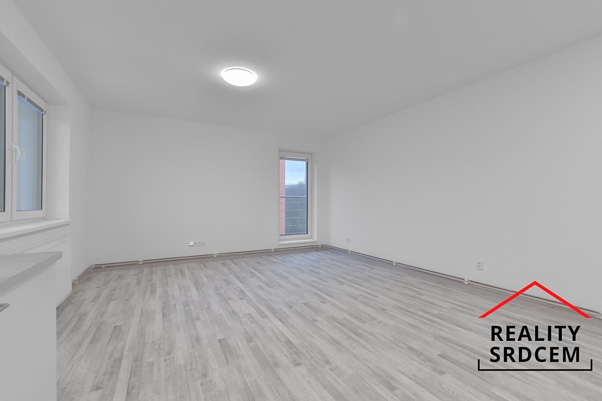 Pronájem bytu 2+kk 48 m² – fotografie 3