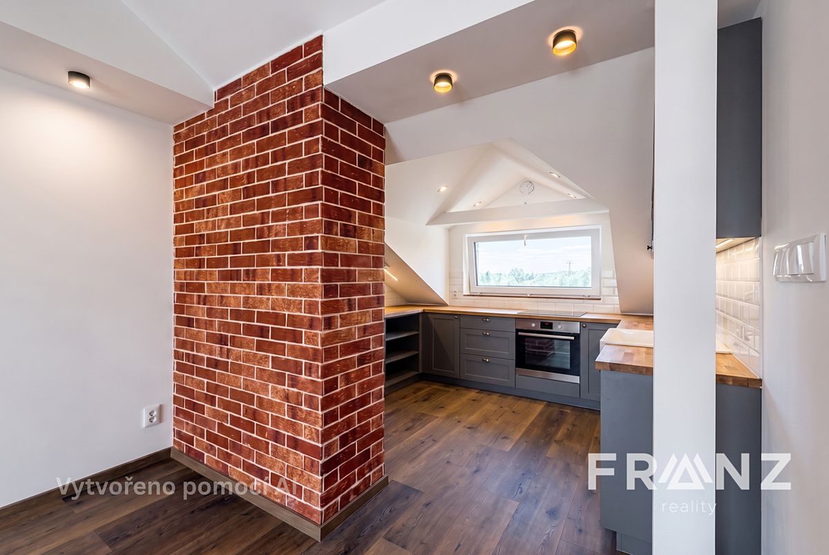 Pronájem bytu 3+kk 103 m²