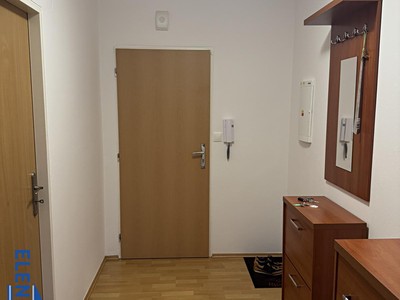 Pronájem bytu 2+kk, 66 m² (3 z 14)