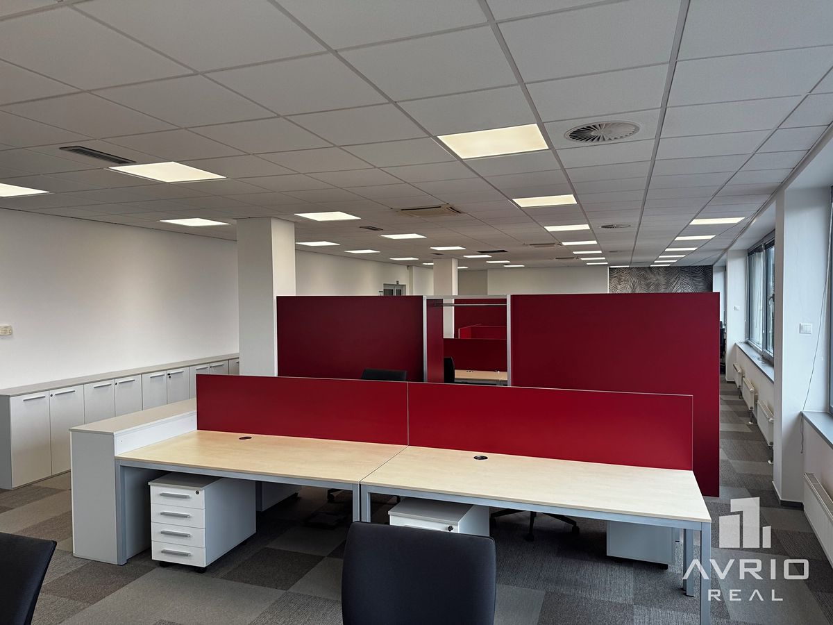 Pronájem kanceláře 532 m² – fotografie 2