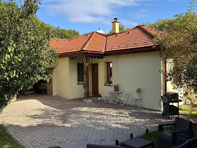 Prodej rodinného domu 140 m², pozemek 10000 m², Radonice – náhled fotky 1